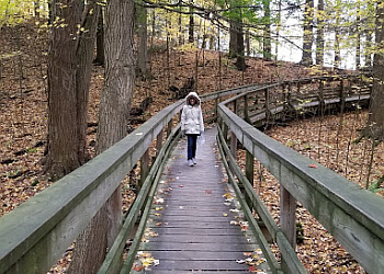 Vaughan hiking trail Kortright Centre for Conservation