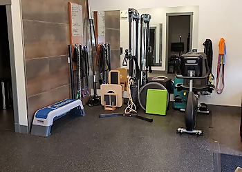 Kyla Hartnell, BScPT, FCAMT, CGIMS - LONG LAKE SPORTS & ORTHOPAEDIC PHYSIOTHERAPY - Nanaimo, BC Physical Therapists - Clinic Interior Image