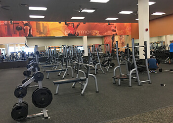 Cambridge Gymnases LA Fitness Cambridge