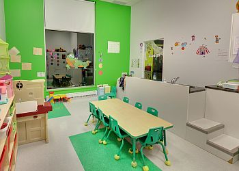 Saint Hyacinthe Écoles Maternelles La Garderie le Zirafo en espadrilles