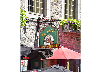 Quebec pizza place La Pizz