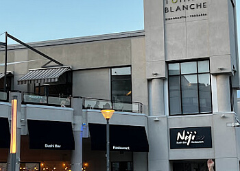 Brossard italian restaurant La Tomate Blanche