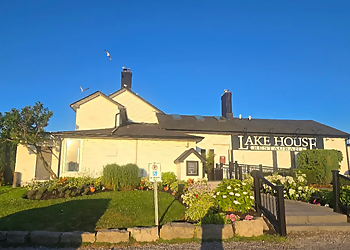 St Catharines seafood restaurant Lake House Restaurant
