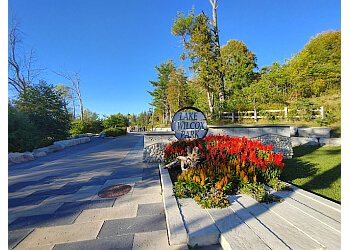 Richmond Hill public park Lake Wilcox Park
