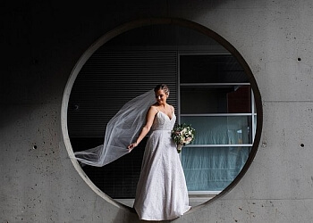 Edmonton wedding photographer Lauren Hannah Photography