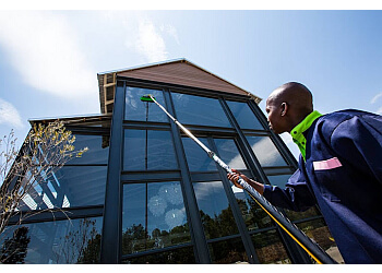 Longueuil window cleaner Lavage De Vitres Impeccable