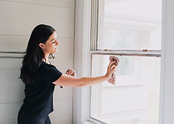 Stratford window cleaner Lavender & Lemon Cleaning Co image 1