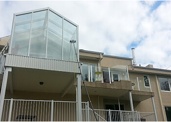 Saguenay window cleaner Laveurs de vitres Rémi Gagnon