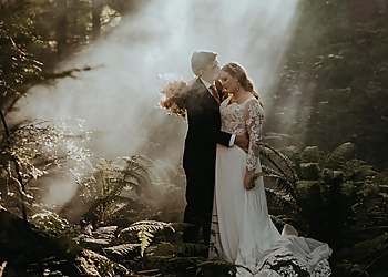 Nanaimo wedding planner Lavish Engagements