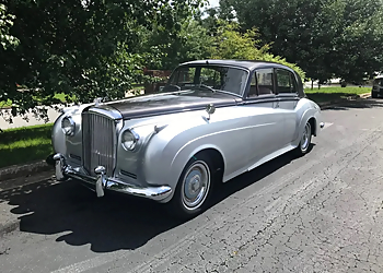 Oshawa limo service Lavish Limo