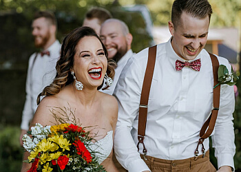 Abbotsford wedding photographer Leanne Sim Photographer