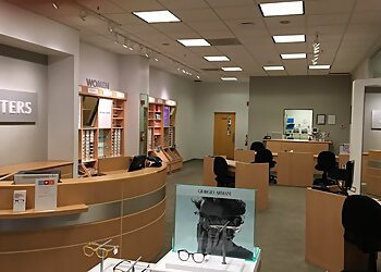 Oakville optician LensCrafters Oakville