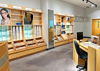 Oakville optician LensCrafters Oakville