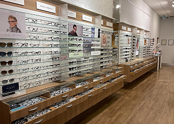 Surrey optician LensCrafters Guildford Town Center