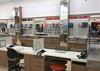 Toronto optician LensCrafters Scarborough
