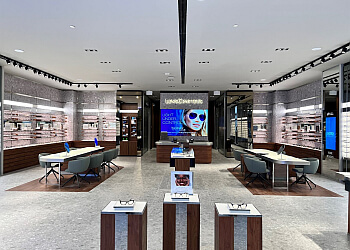 Calgary optician LensCrafters Sunridge Mall