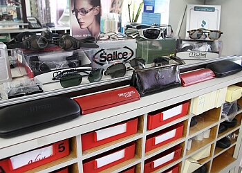 Kitchener optician Lens Master