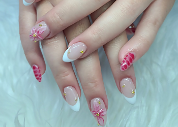 Le's Nail Salon  - Lethbridge, AB Nail Salons - Acrylic Nails