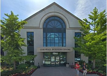 Oakville employment lawyer Leslie J. Smith