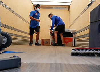 Let's Get Moving - Vancouver, BC Moving Companies - Team Working Image