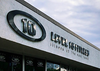 Level 10 Fitness - Regina, SK Gyms - Exterior Image