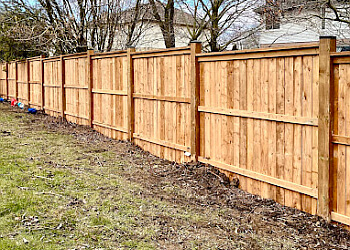 London fencing contractor Level Post Digging & Fences