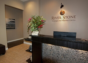Edmonton Ostéopathes Liliana Hernandez - RIVER STONE WELLNESS CENTRE