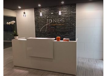 Calgary divorce lawyer Lindsay C. Ewens-Jones - JONES DIVORCE & FAMILY LAW