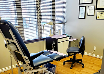Lisa Henry - MILTON FOOT & ORTHOTIC CLINIC - Milton, ON Chiropodists - Clinic Interior Image