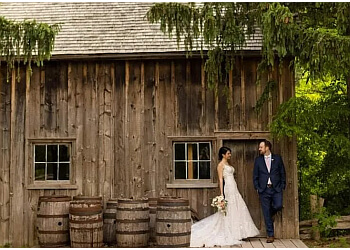 Whitby wedding photographer Lisa Hughes Photography