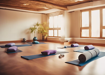 Lisa's Yoga - St Catharines, ON Yoga Studios