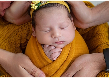 North Vancouver babies and family photographer Little Bambino Photography