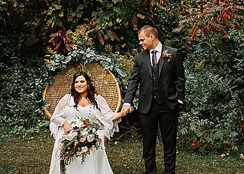 Windsor wedding planner Little Bird Wedding & Event Co.