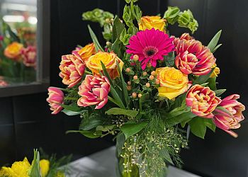 Belleville florist Live, Love & Laugh