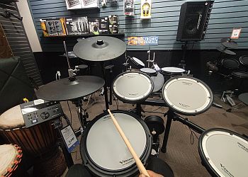 Nanaimo music school Long & McQuade Nanaimo