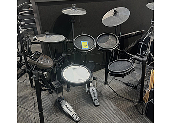 Cambridge music school Long & McQuade Musical Instruments Cambridge