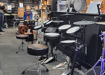 Oshawa music school Long & McQuade Oshawa