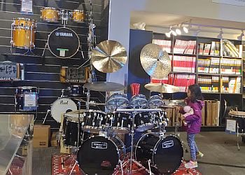 St Catharines music school Long & McQuade St. Catharines