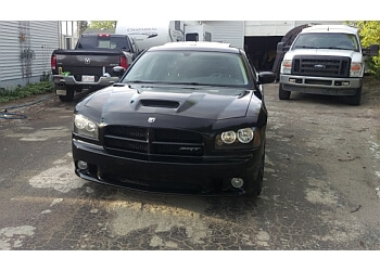 Grande Prairie auto body shop Lonnie's Auto Body Ltd.