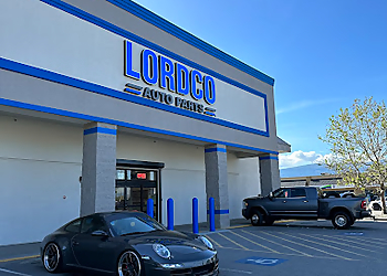 Kelowna Magasins De Pièces Automobiles Lordco Parts Ltd.