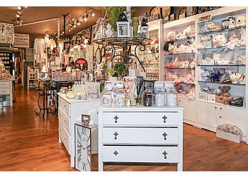 Maple Ridge gift shop Lotus & Lemongrass