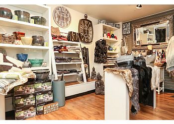 Maple Ridge gift shop Lotus & Lemongrass