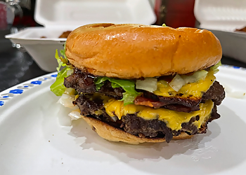 Kingston food truck Lotzah!