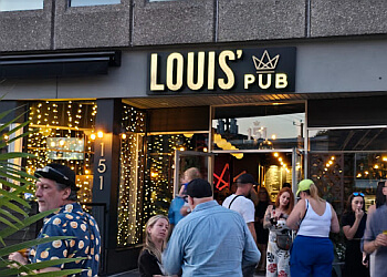 Granby sports bar Louis' Pub