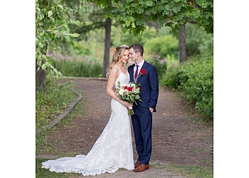 Markham wedding photographer Love Forever Studio