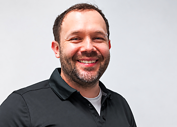 Lucjan 'Lu' Burzynski, MPT - LIFEMARK SPORT MEDICINE RICHMOND OVAL Lucjan 'Lu' Burzynski, MPT - LIFEMARK SPORT MEDICINE RICHMOND OVAL - Richmond, BC Physical Therapists - Doctor Portrait Image