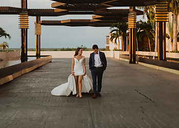 Guelph wedding photographer Lydia Ivy Photography