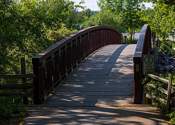 Whitby hiking trail Lynde Shores Conservation Area