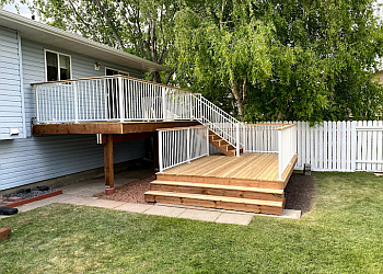 Saskatoon Entrepreneurs En Clôtures MN Fence + Deck