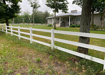 North Bay fencing contractor M-W Fence Contractors